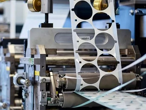 There are 5 ways to maintain and upkeep laser knife molds